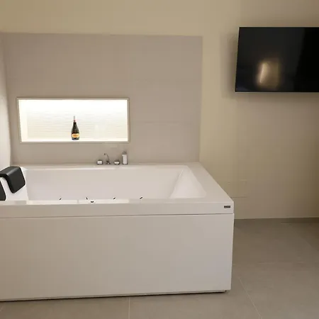 Dr Luxury *